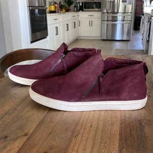 GB Gianni Bini Double Zipper Maroon Leather Sneakers Size 12